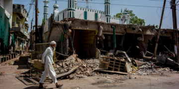 ان سے بڑا ظالم  بھلا کون  ہو سکتا ہے ؟