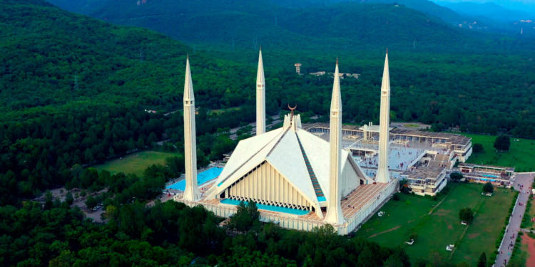 اسلام آباد کے دروازوں پر ’’اسلام‘‘ کی دستک