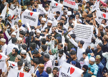 ہم پر ہماری مائیں روئیں اگر ہم آپ کا دفاع نہ کریں!