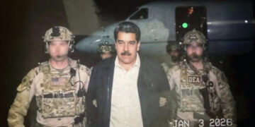 ہے کون کتنے تیل میں!