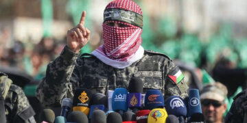 تابہ منزل صرف دیوانے گئے