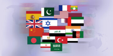 جو پیرہن اس کا ہے وہ مذہب کا کفن ہے!