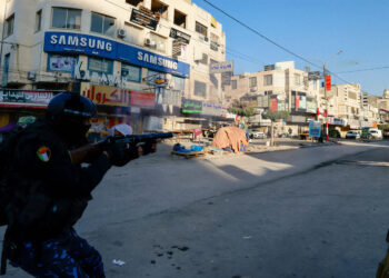فلسطینی اشرافیہ: ایک صدی سے مزاحمت کے خلاف استعمار کی معاون